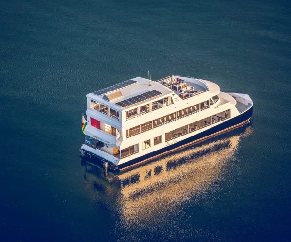 ze boat 1